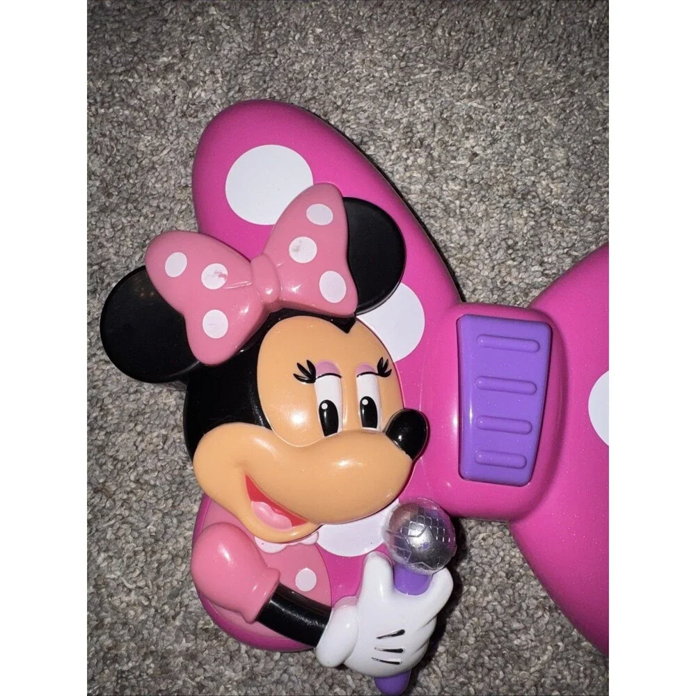Disney Minnie Mouse Rockin Bow-Tique Guitar Toy WORKS Plays Music Talks